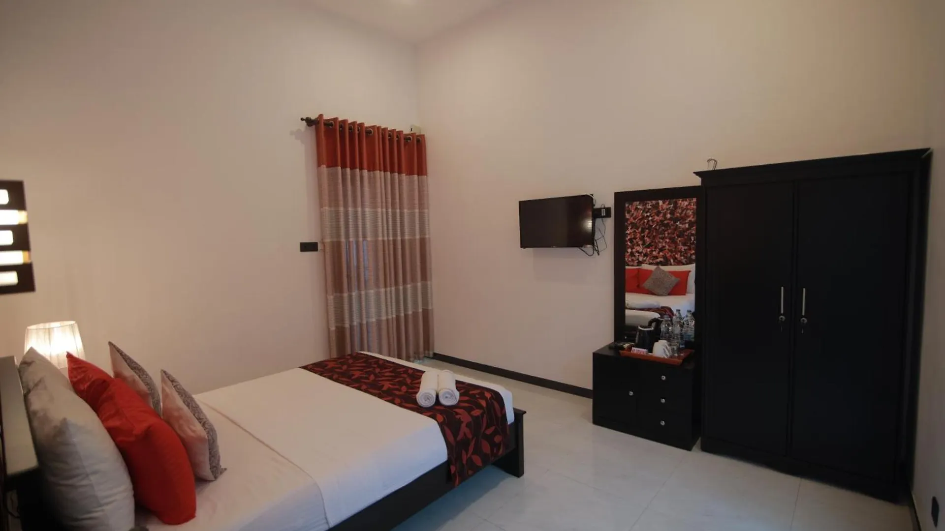 D Plus B&B Negombo Guest house